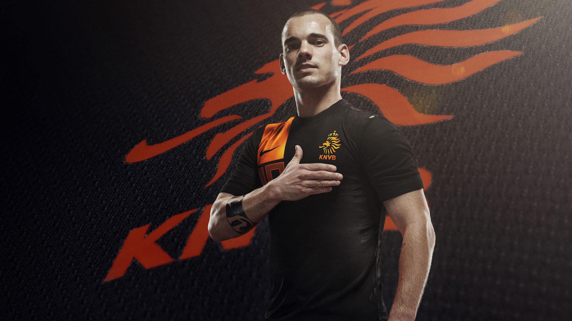 2015年季后赛：库里在对阵灰熊的比赛中，投中8个三分球收官，帮助勇士摘得冠军！